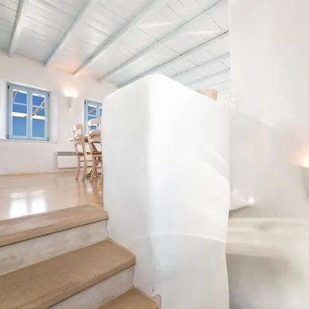 Azure Paros * דריוס